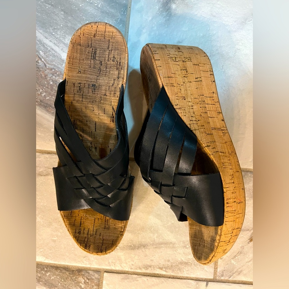 Korks-Ease wedge sandals EUC